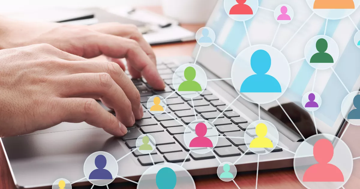Internet Chicks Unplugged: Digital Queens of the Online Nest